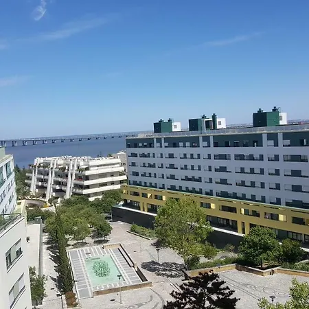 Apartment Parque Nacoes Prime 13 Lissabon