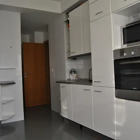 Parque Nacoes Prime 13 * Лиссабон